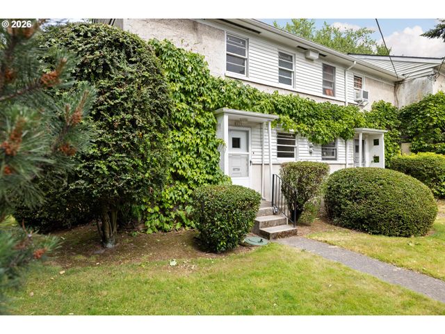 6815 Ne BROADWAY, Portland, OR 97213