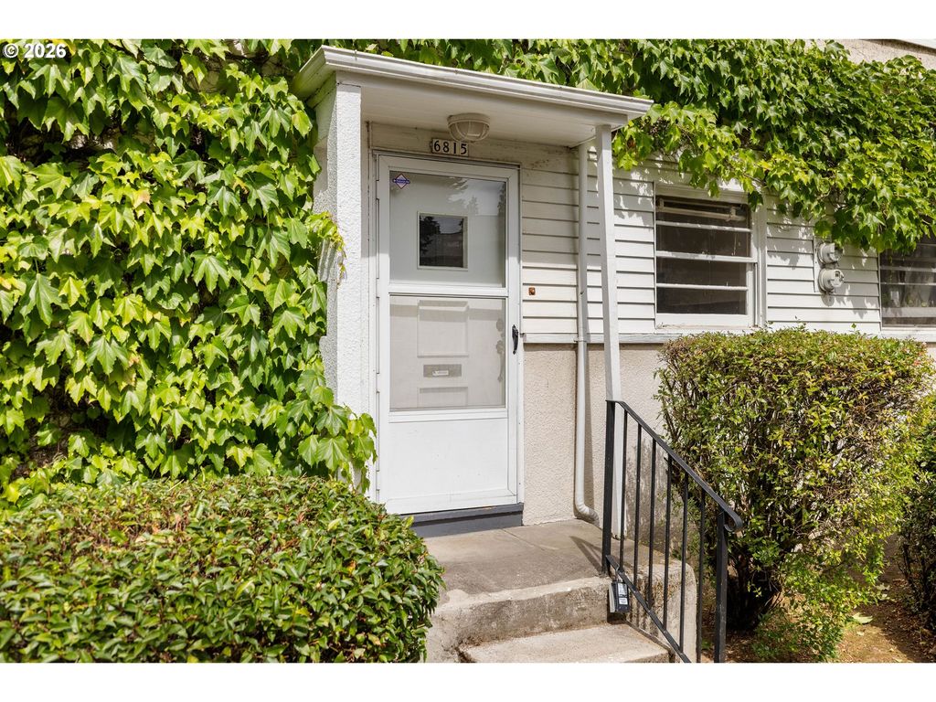 6815 Ne BROADWAY, Portland, OR 97213