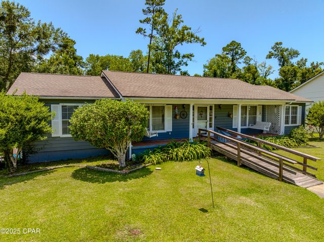 1016 Morgan Avenue, Chattahoochee, FL 32324