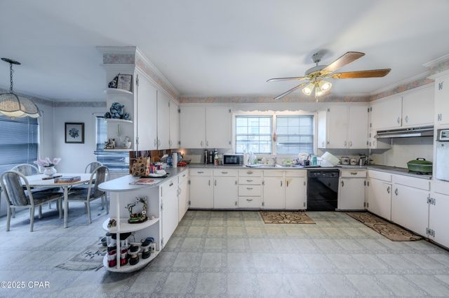 1016 Morgan Avenue, Chattahoochee, FL 32324