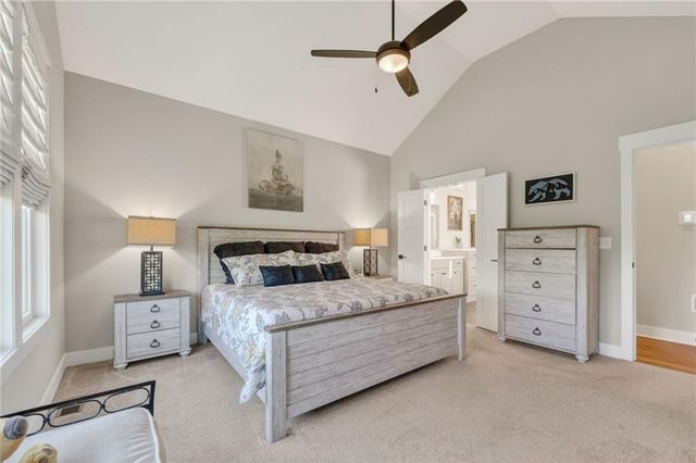 8695 NW 74th Street, Kansas City, MO 64152