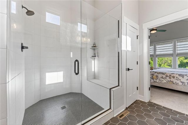 8695 NW 74th Street, Kansas City, MO 64152