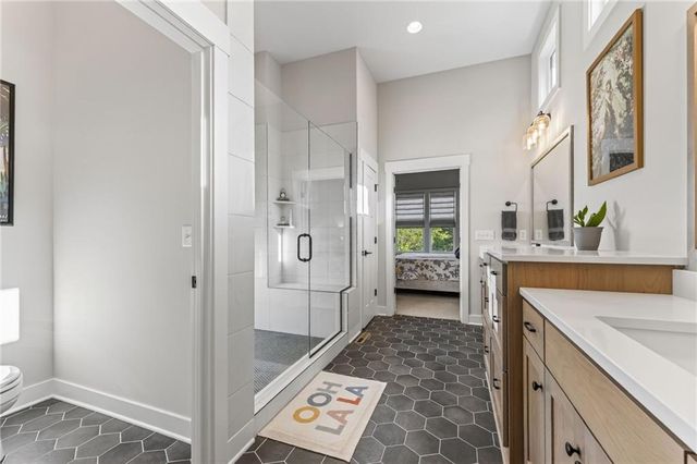 8695 NW 74th Street, Kansas City, MO 64152