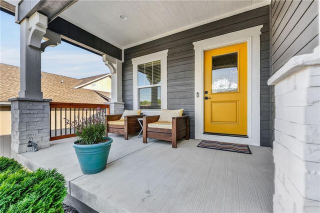 8695 NW 74th Street, Kansas City, MO 64152