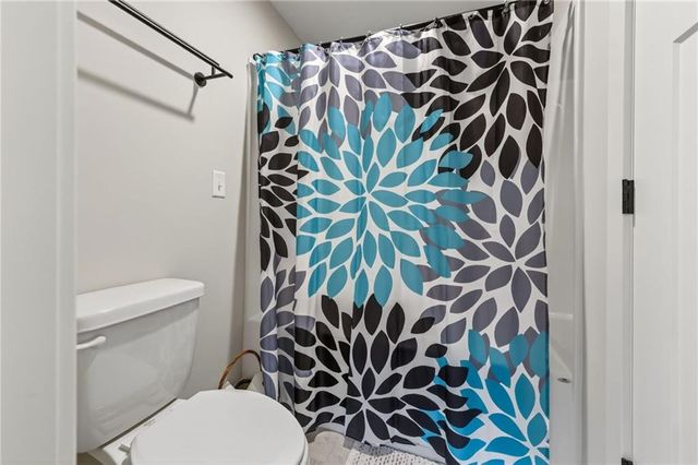 8695 NW 74th Street, Kansas City, MO 64152