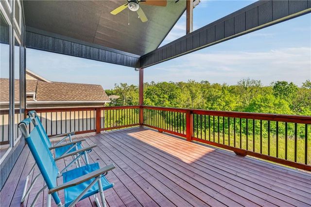 8695 NW 74th Street, Kansas City, MO 64152