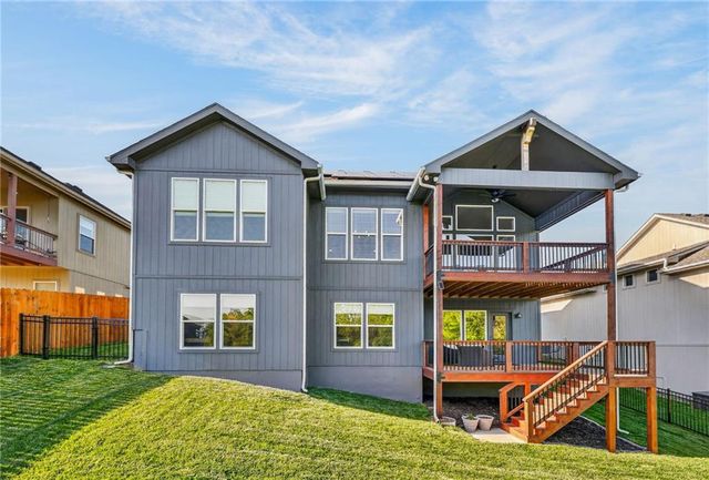 8695 NW 74th Street, Kansas City, MO 64152