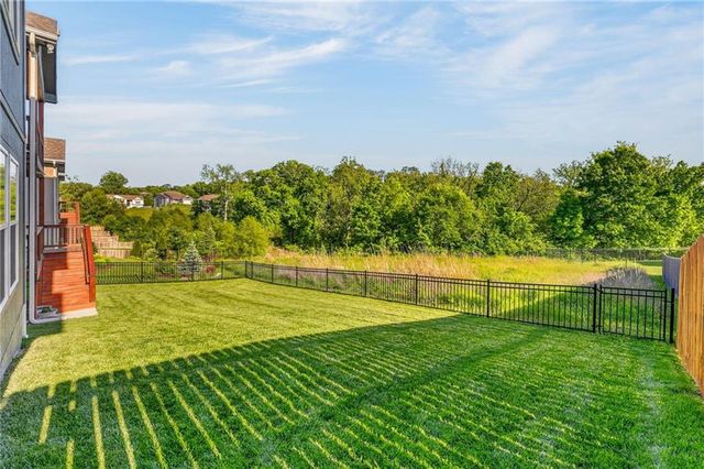 8695 NW 74th Street, Kansas City, MO 64152