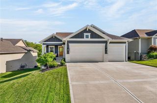 8695 NW 74th Street, Kansas City, MO 64152