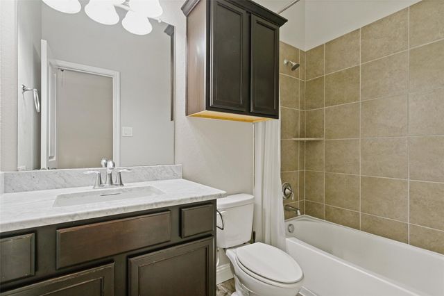 3556 Woods Estates Drive, Conroe, TX 77304