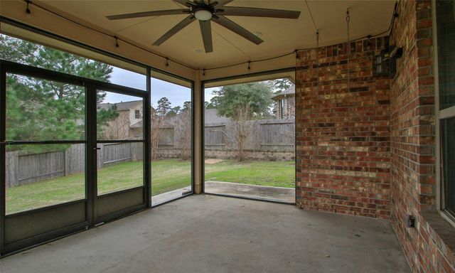 3556 Woods Estates Drive, Conroe, TX 77304