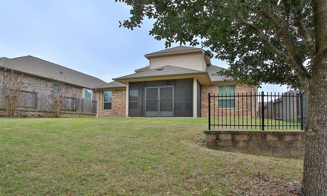 3556 Woods Estates Drive, Conroe, TX 77304