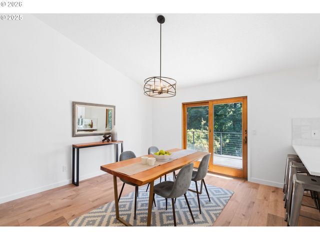 2 FALSTAFF St, Lake Oswego, OR 97035