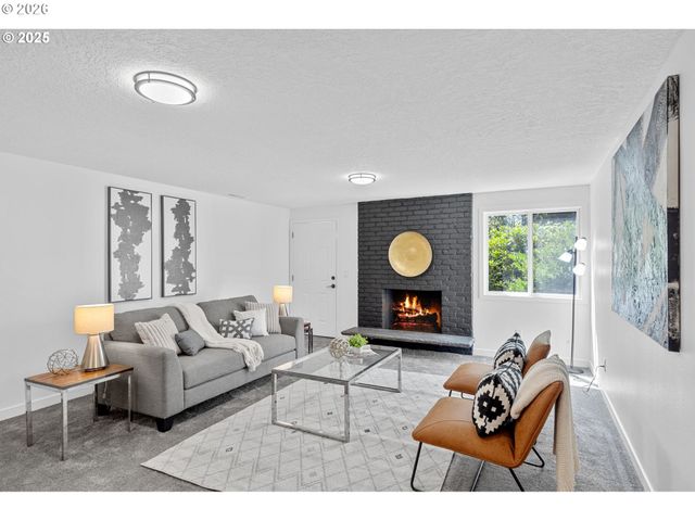 2 FALSTAFF St, Lake Oswego, OR 97035