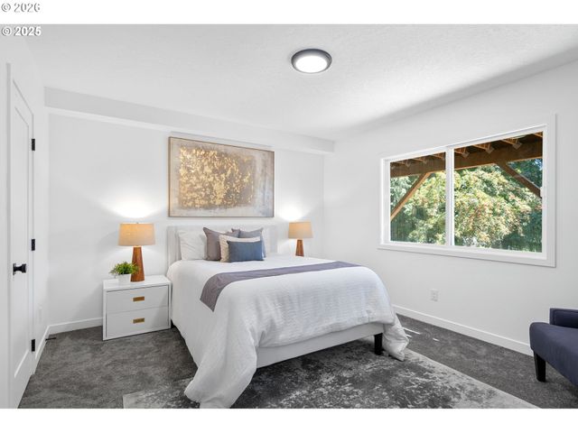 2 FALSTAFF St, Lake Oswego, OR 97035