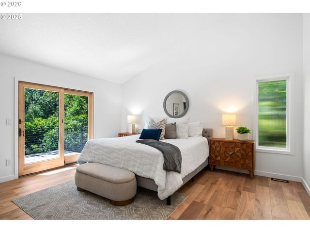 2 FALSTAFF St, Lake Oswego, OR 97035