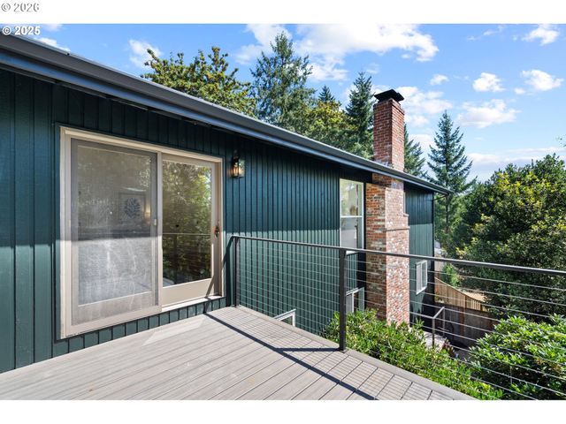 2 FALSTAFF St, Lake Oswego, OR 97035