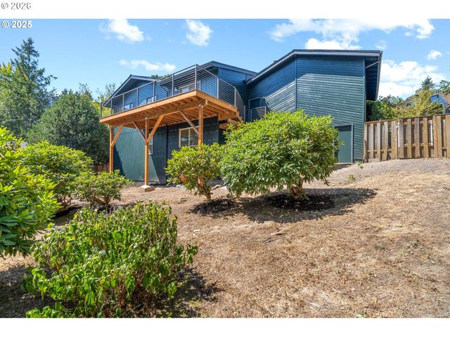2 FALSTAFF St, Lake Oswego, OR 97035