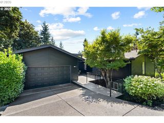 2 FALSTAFF St, Lake Oswego, OR 97035