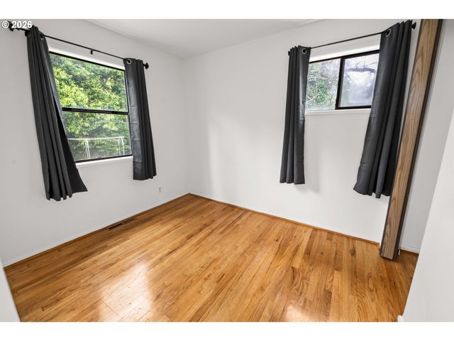 154 LEXINGTON Pl, Astoria, OR 97103