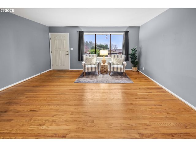 154 LEXINGTON Pl, Astoria, OR 97103