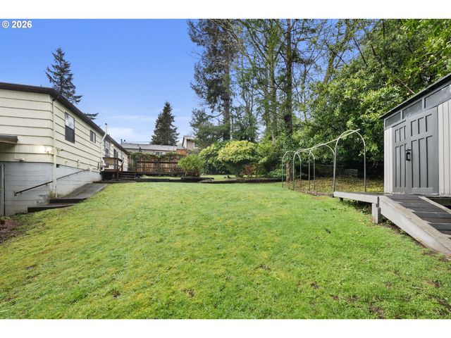 154 LEXINGTON Pl, Astoria, OR 97103