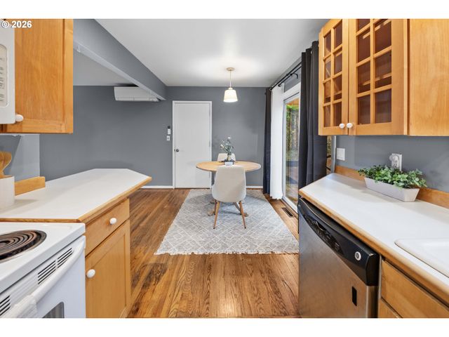 154 LEXINGTON Pl, Astoria, OR 97103