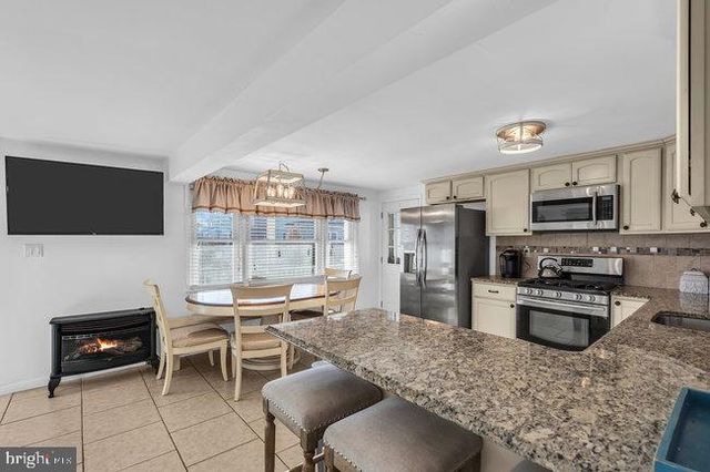 5 E VIRGINIA AVE, Long Beach Township, NJ 08008