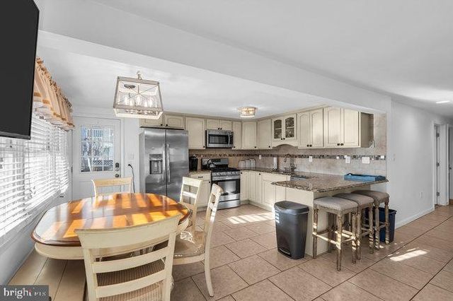 5 E VIRGINIA AVE, Long Beach Township, NJ 08008