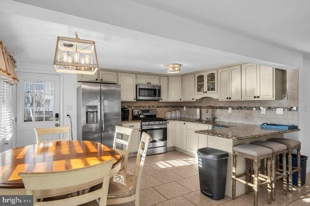 5 E VIRGINIA AVE, Long Beach Township, NJ 08008