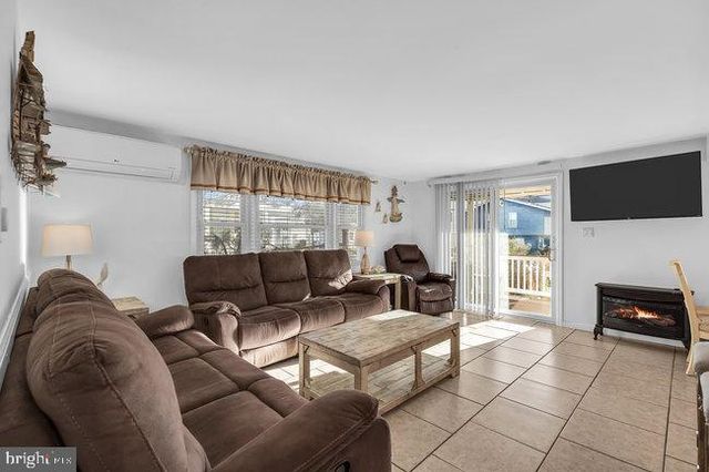 5 E VIRGINIA AVE, Long Beach Township, NJ 08008