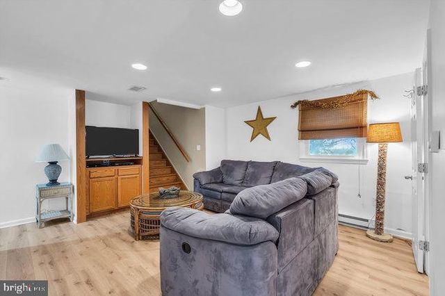 5 E VIRGINIA AVE, Long Beach Township, NJ 08008