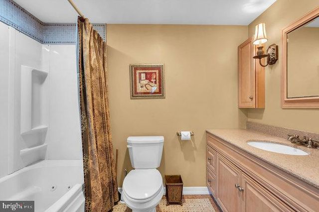 5 E VIRGINIA AVE, Long Beach Township, NJ 08008