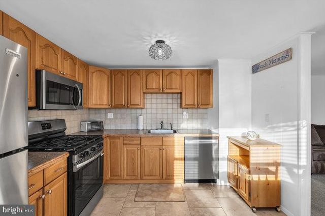 5 E VIRGINIA AVE, Long Beach Township, NJ 08008