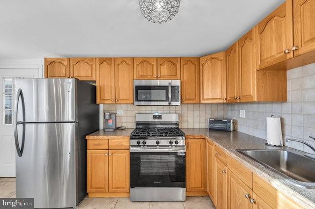 5 E VIRGINIA AVE, Long Beach Township, NJ 08008