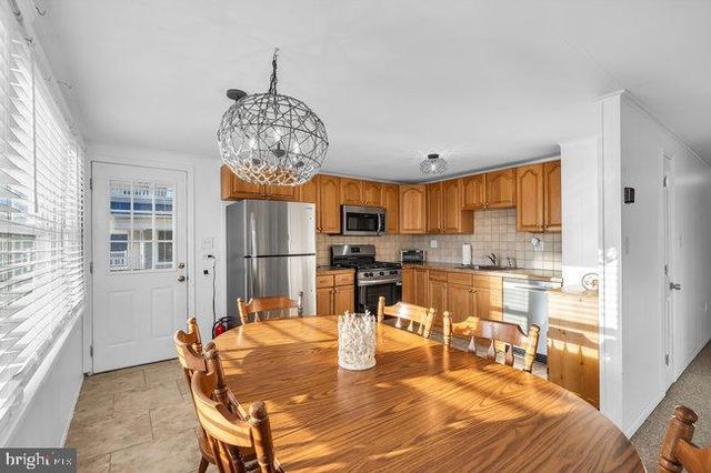 5 E VIRGINIA AVE, Long Beach Township, NJ 08008