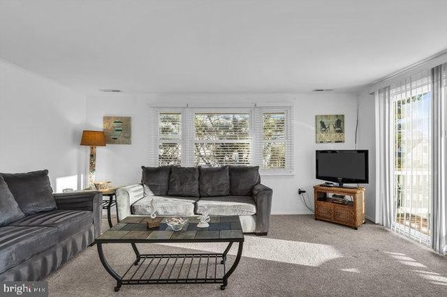 5 E VIRGINIA AVE, Long Beach Township, NJ 08008