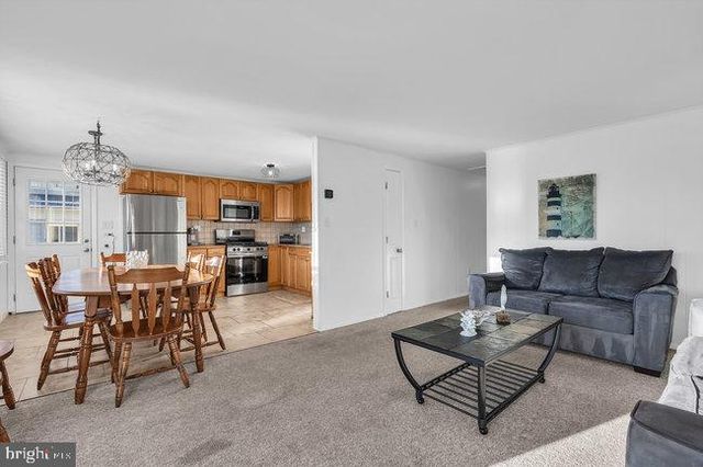 5 E VIRGINIA AVE, Long Beach Township, NJ 08008