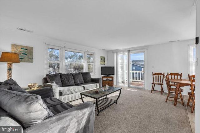 5 E VIRGINIA AVE, Long Beach Township, NJ 08008