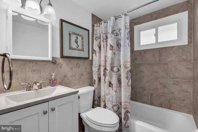 5 E VIRGINIA AVE, Long Beach Township, NJ 08008