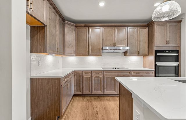 5 Peters Farm Way 311, Westborough, MA 01581