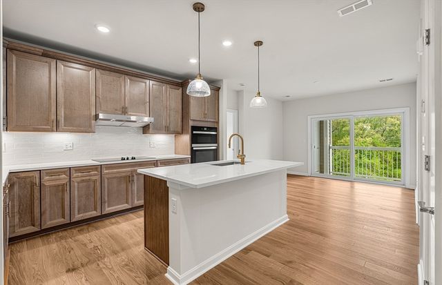 5 Peters Farm Way 311, Westborough, MA 01581