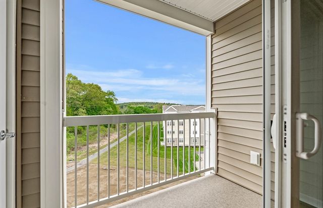 5 Peters Farm Way 311, Westborough, MA 01581