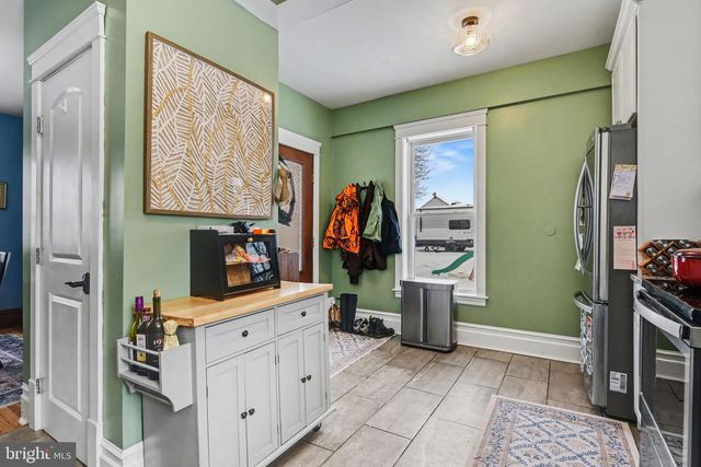 1656 MAIN ST, Mechanicsburg, PA 17055