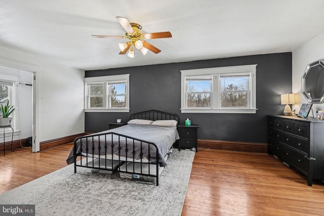 1656 MAIN ST, Mechanicsburg, PA 17055