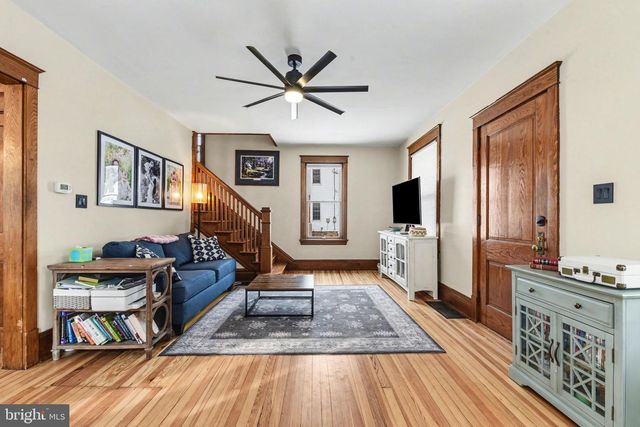 1656 MAIN ST, Mechanicsburg, PA 17055