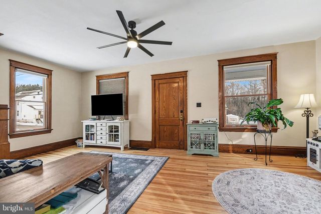 1656 MAIN ST, Mechanicsburg, PA 17055