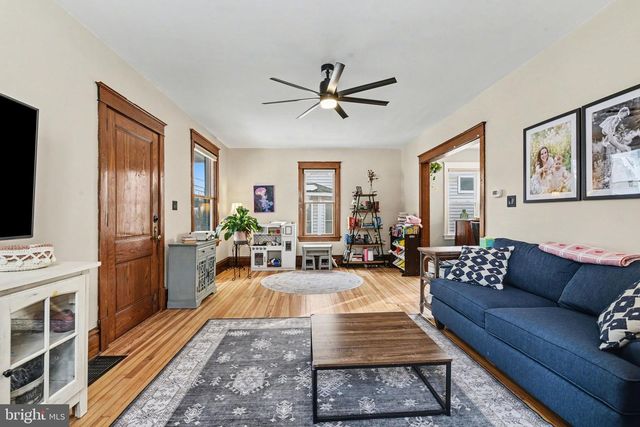 1656 MAIN ST, Mechanicsburg, PA 17055