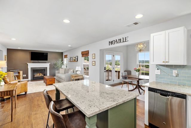 924 Fairdale Ct, Nashville, TN 37221