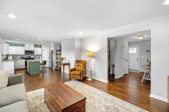 924 Fairdale Ct, Nashville, TN 37221